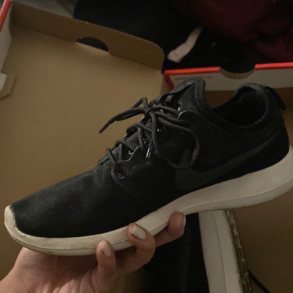 Nike Juvenate Tp size 7 Authentic